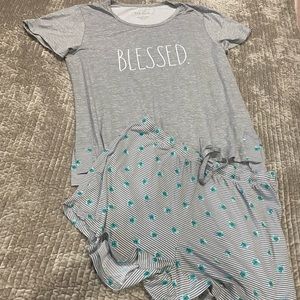 Rae Dunn 2 piece pj set- 1063